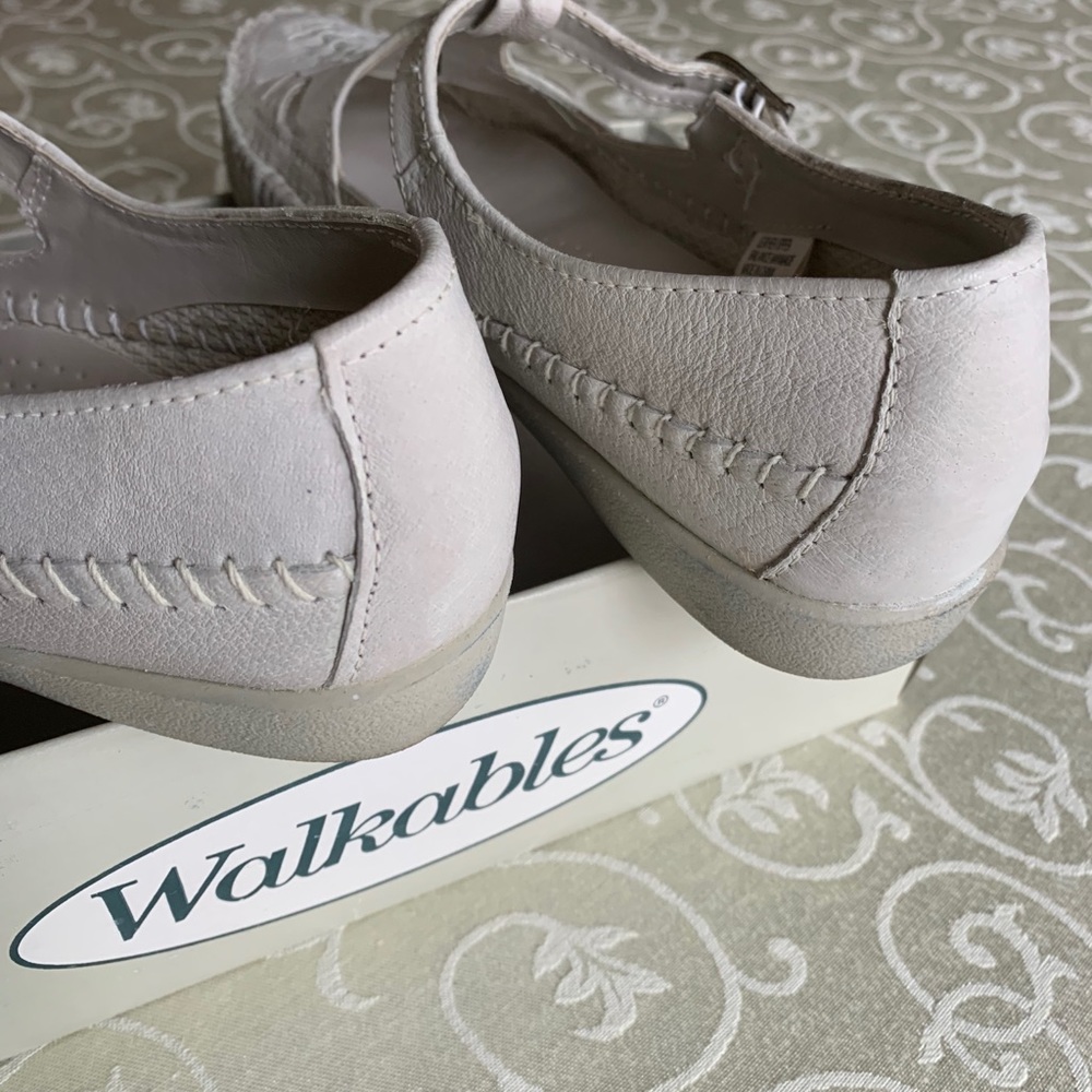 Walkables Gray Leather Size 7 Like New - Picture 5 of 7